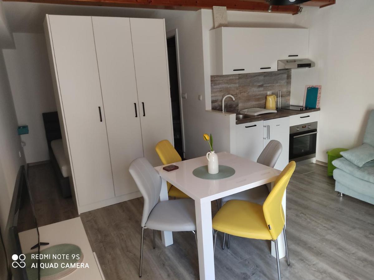Fina M Studio Apartman Kali Zewnętrze zdjęcie