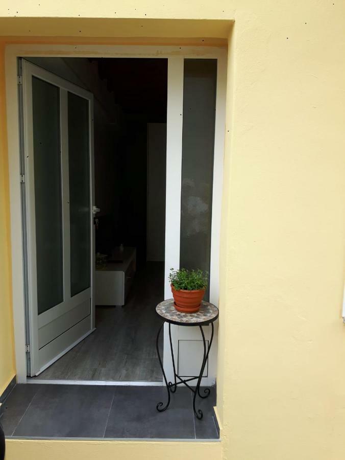 Fina M Studio Apartman Kali Zewnętrze zdjęcie